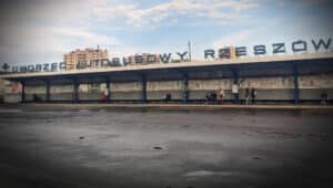 Rzeszów: Najbrzydszy dworzec w Polsce do rozbiórki. W zamian centrum przesiadkowe ZG PKS
