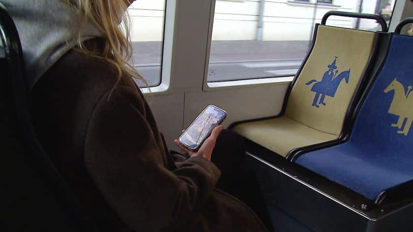 Kraków: koniec głośnych rozmów i muzyki w autobusach i tramwajach?