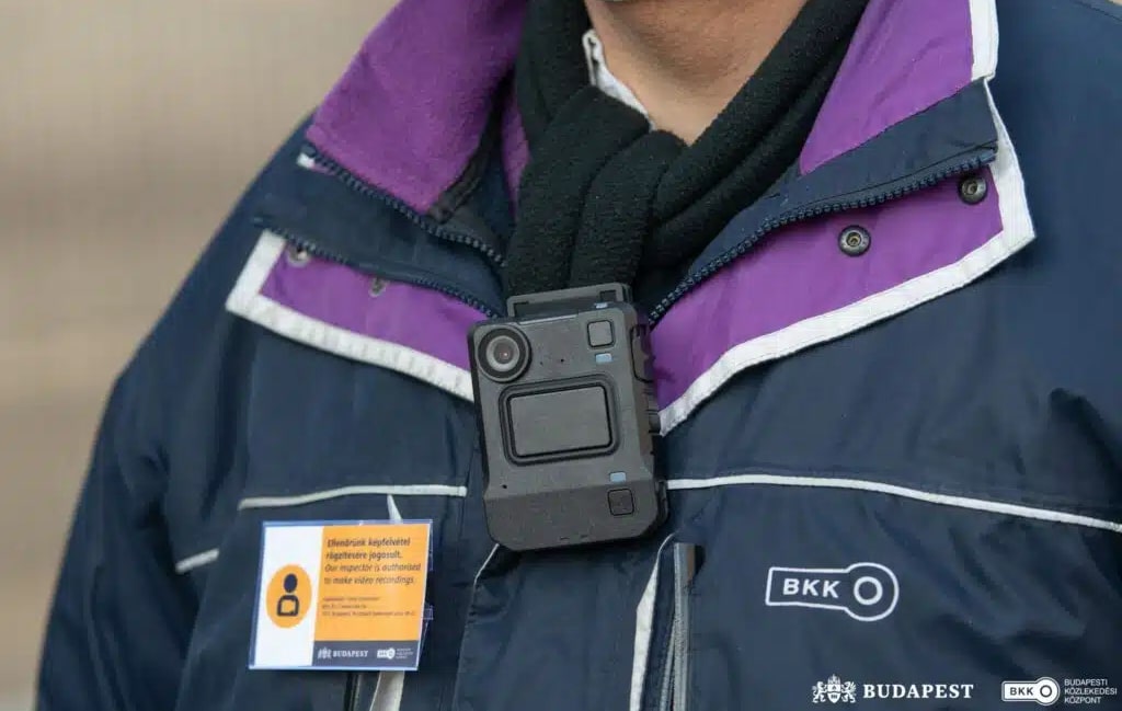 Infobus - MPK Łódź wprowadza kamery nasobne dla kontrolerów biletów. Koniec z niejasnościami