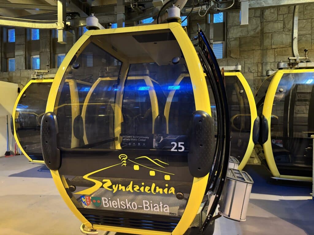 Beskidy/ W środę ruszają przeglądy techniczne kolei linowych / fot. KL-Szyndzielnia