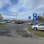 Polskie Linie Kolejowe S.A. udostępniły pięć nowych parkingów, a kolejny jest w budowie