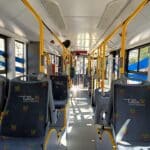 1. O ile procent wzrosną ceny biletów komunikacji miejskiej w Lublinie od 16 lutego 2026 roku? 2. Których pasażerów nie obejmą podwyżki dzięki lubelskiej karcie miejskiej? 3. Jakie argumenty przedstawił ratusz, uzasadniając potrzebę zmian w taryfie biletowej?