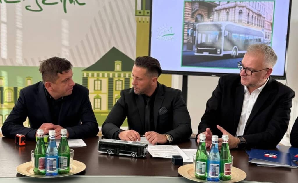 Kolejne marki w żagańskiej flocie. Golden Dragon i Yutong zastępują diesle / fot. MZK Żagań