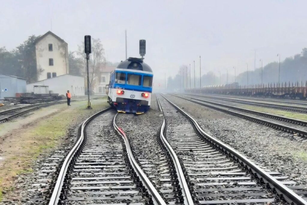 Kolejne wykolejenie pociągu w Czechach. Ewakuowano pasażerów foto: SŻ