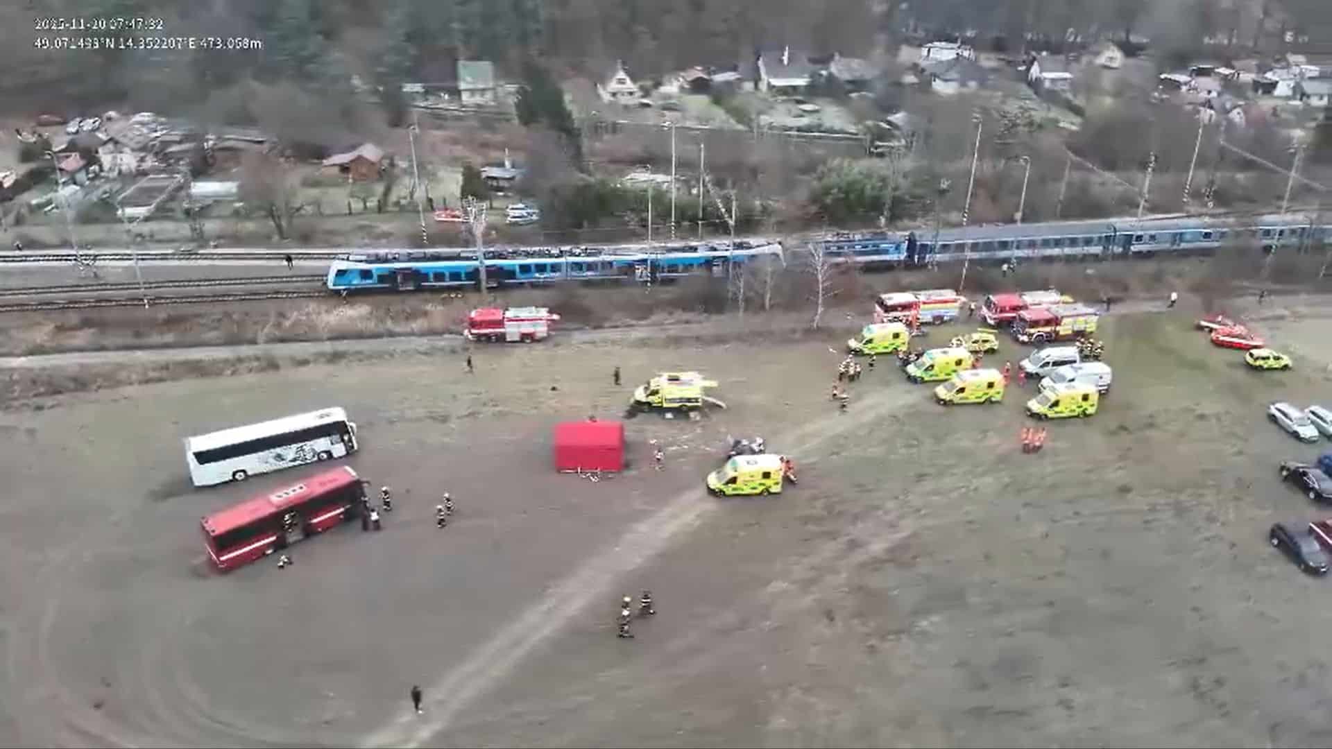 Inforail - Zderzenie dwóch pociągów w Czechach. Około 40 osób rannych, w tym dwie ciężko