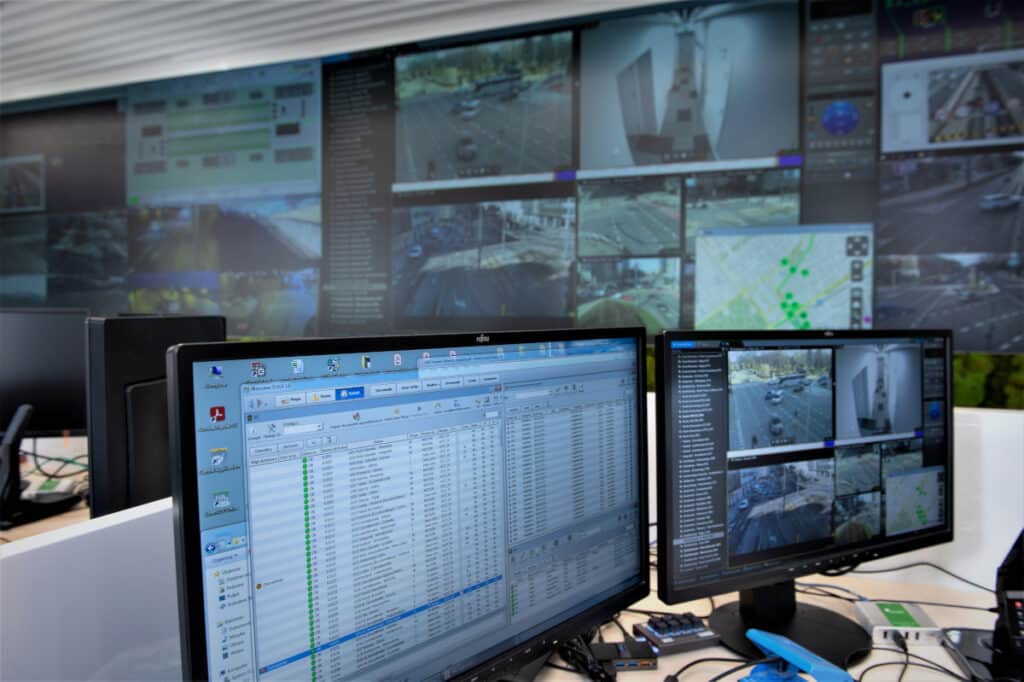 Warszawa:  Wkrótce nowocześniejszy system zarządzania ruchem – pomoże komunikacji i kierowcom