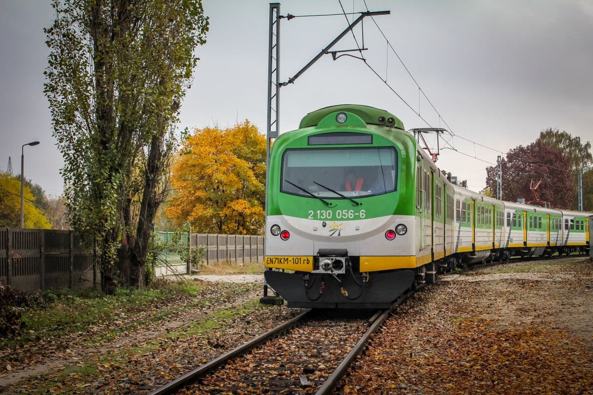 Inforail - Koleje Mazowieckie wystawiły na sprzedaż cztery elektryczne zespoły trakcyjne EN71KM