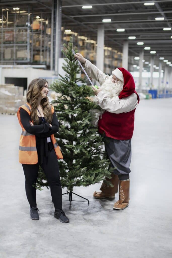 Finnair bije rekord lotów do Laponii. Rozpoczyna się świąteczny sezon i kolejna edycja Santa Tour