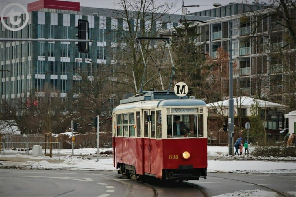 Zabytkowe tramwaje znów na warszawskich torach. Linia M wyjedzie na Mikołajki i w drugi dzień świąt foto: UM Warszawa