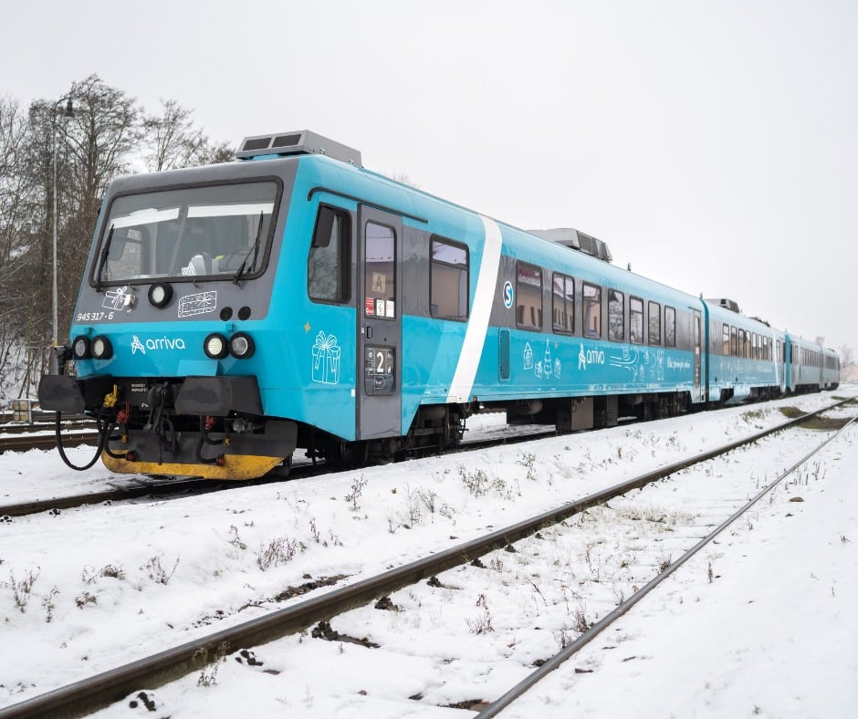 Inforail - Vlak spełnionych życzeń – wyjątkowa świąteczna akcja Arrivy dla dzieci z domu dziecka