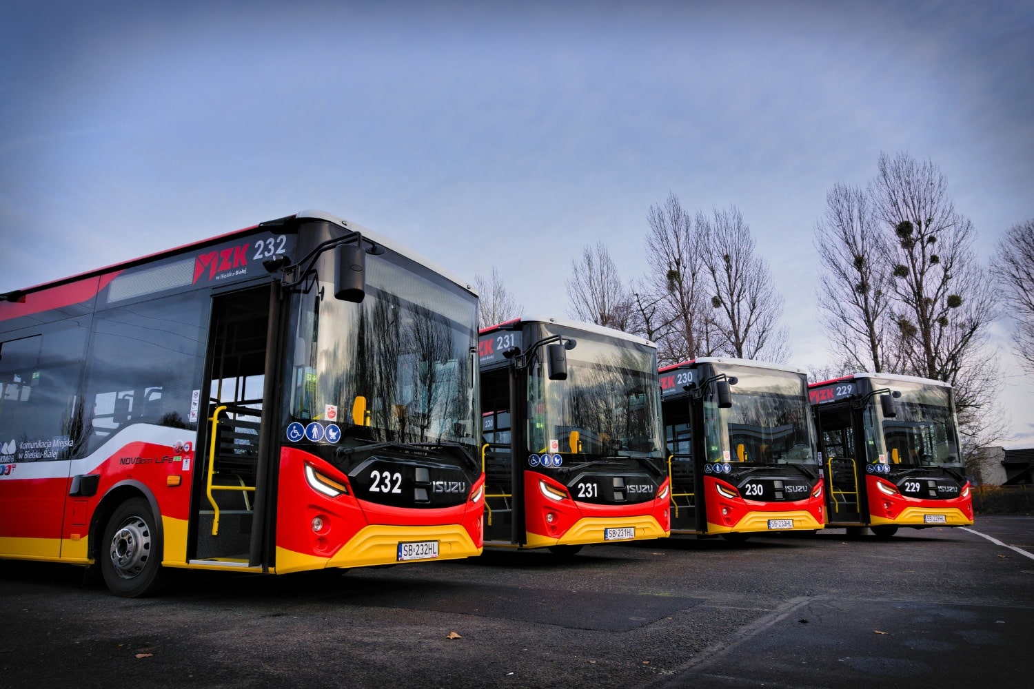 Infobus - Nowe autobusy Isuzu już na liniach KM Bielsko-Biała. Wchodzimy do środka