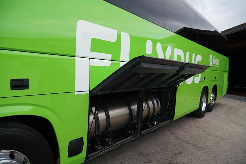 Infobus - Szansa dla eko autokarów. Orlen planuje ogólnopolską sieć stacji tankowania bioLNG