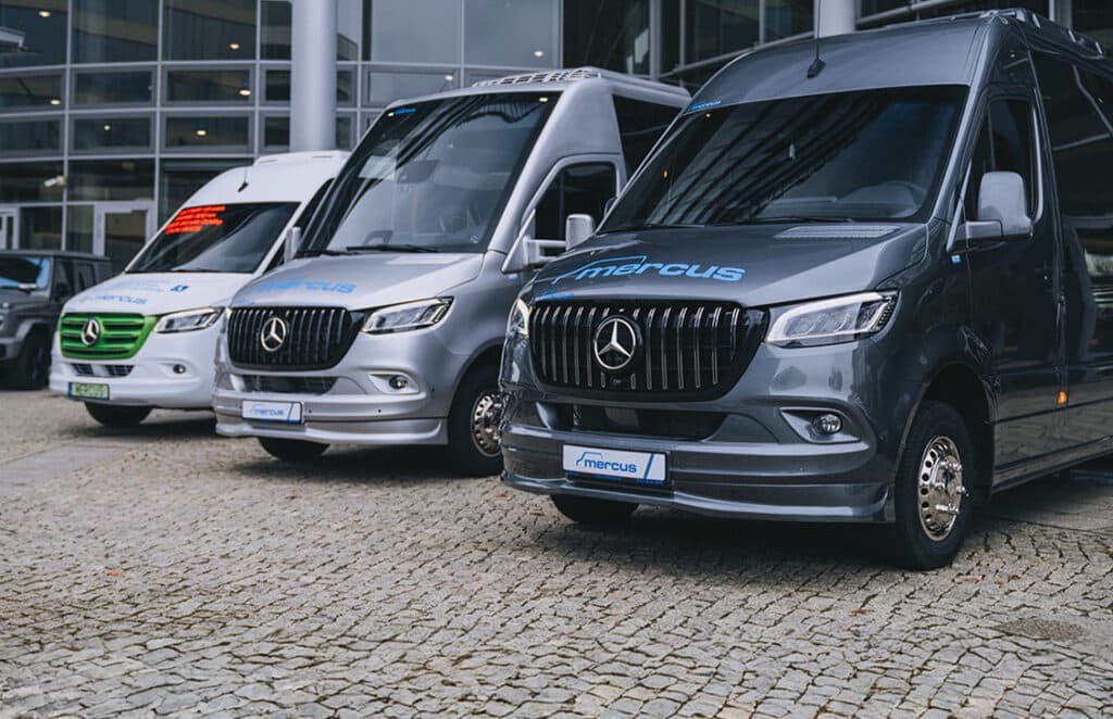 Mercedes świętuje 20 lat współpracy z Mercus, podczas których na drogi wyjechało ponad 3000 pojazdów Sprinter z zabudową mazowieckiej firmy.
