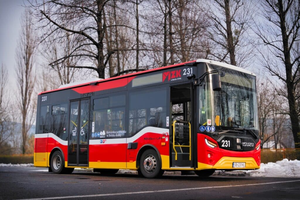 Nowe cztery autobusy Isuzu w Bielsku-Białej / fot. MZK Bielsko-Biała