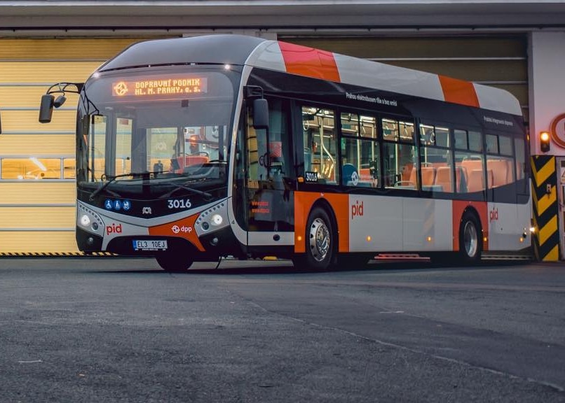 Infobus - Praga wprowadza na linie nowy typ elektrobusów: Škoda-SOR ENS 12