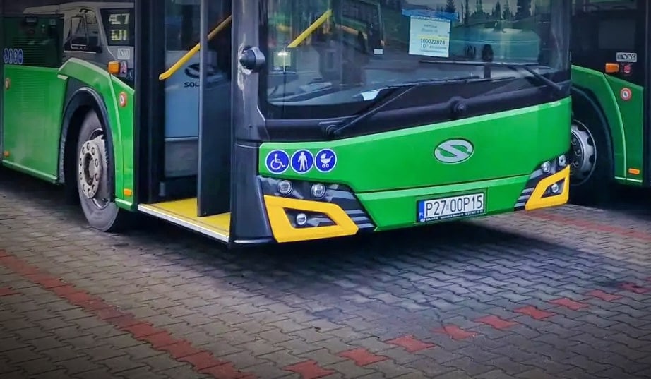 Infobus - MPK Poznań ma pierwsze elektrobusy od Solarisa bez pantografów. Za to jeszcze z wieżą