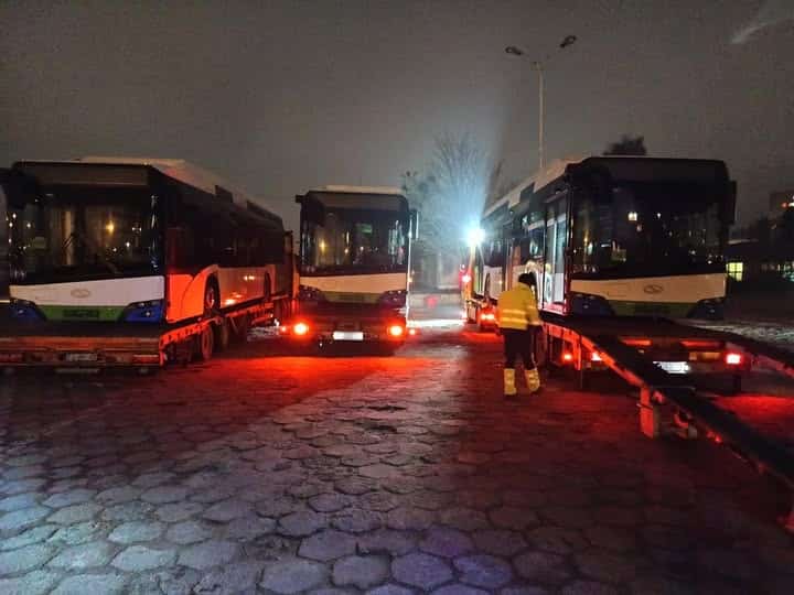 Szczecin odbiera pierwsze elektrobusy z kontraktu na 14 sztuk. Od Solarisa