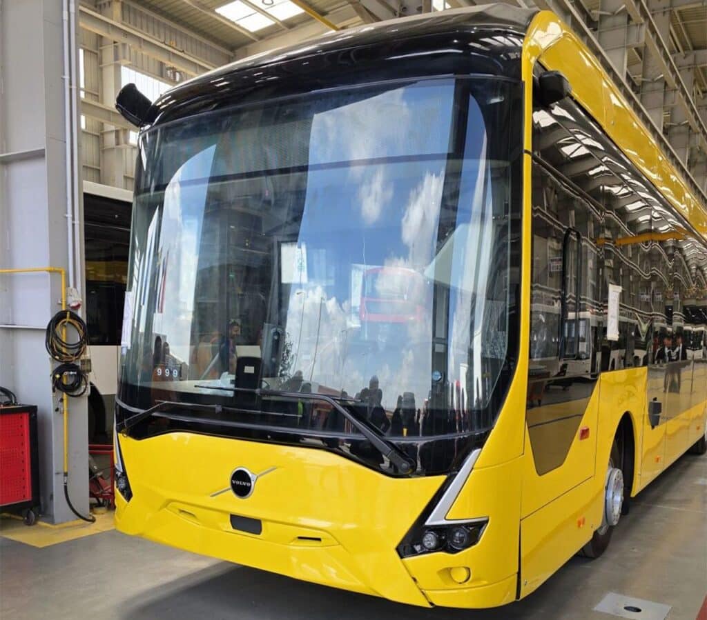 Volvo wzmacnia pozycję w elektromobilności. 73 nowe elektryki dla Vy Buss