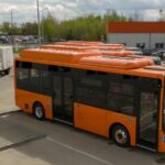 Ostrowiec Świętokrzyski na zakupach elektrobusów. Za drugim razem będzie taniej? Analiza SWZ