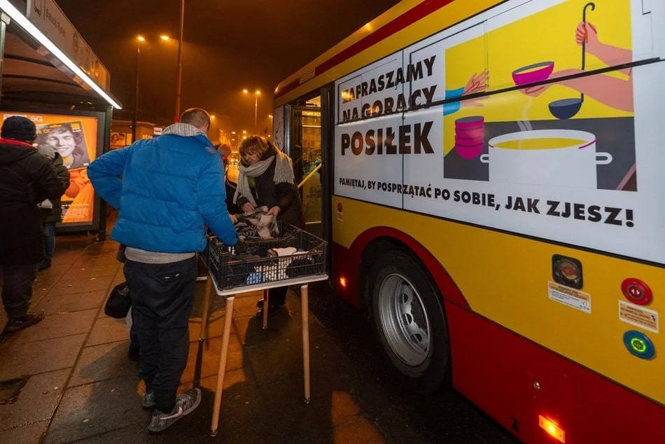Łódź uruchomiła zimowy autobus dla osób w kryzysie bezdomności. 22. sezon