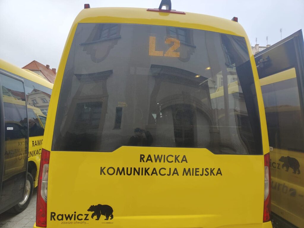 Publiczny transport w Rawiczu z nowym operatorem. Ofertę wygrała Milla