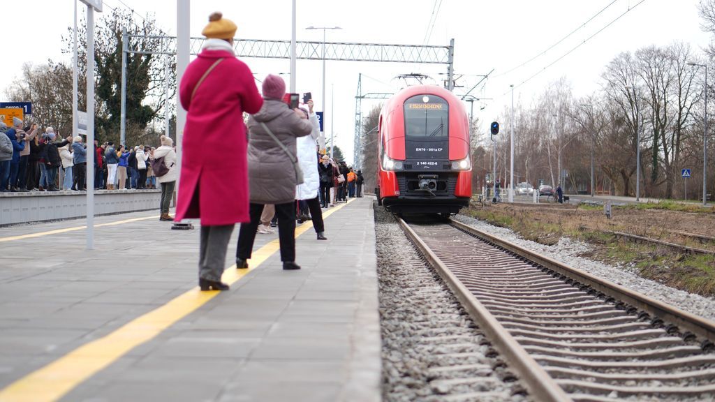 Inforail - Do Ciechocinka wróciły pociągi