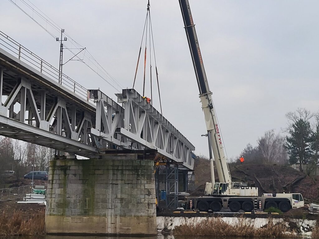 Po dwóch torach z Piły do Poznania. Rusza budowa drugiej „nitki” mostu kolejowego w Obornikach foto: PKP PLK