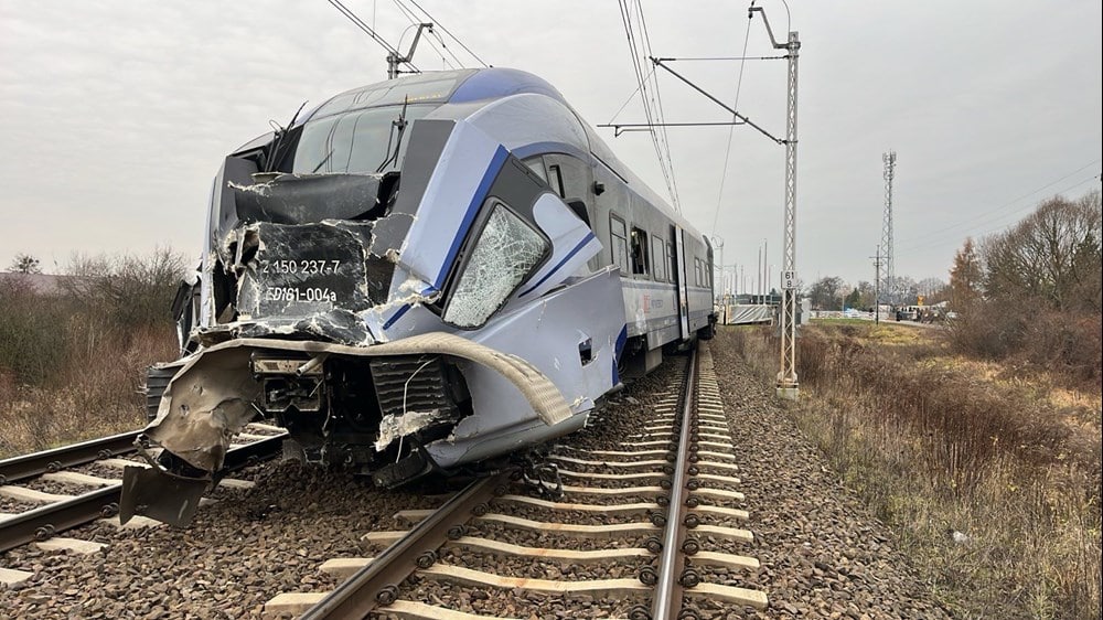 Inforail - PKP Intercity zleca PESA Bydgoszcz naprawę powypadkową elektrycznego zespołu trakcyjnego ED161-004