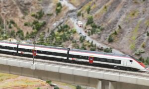 Giruno SBB wjeżdża do Niemiec