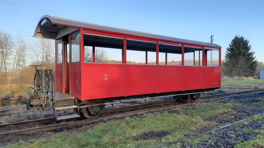 Szwajcarski wagon dla Koszalińskiej Kolei Wąskotorowej