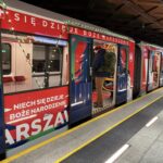 Świąteczne metro w Warszawie