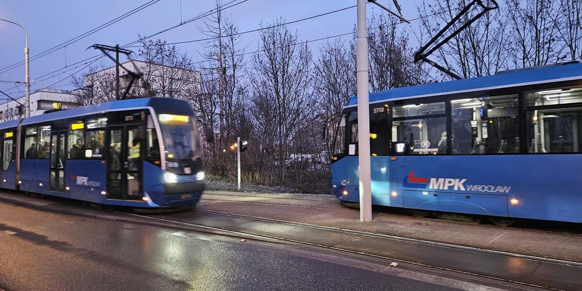 Infotram - Wrocław: Mijanka tramwajowa na ul. Przyjaźni już działa. Testy wypadły pozytywnie