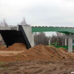 Jest już pierwsze przęsło pod pomost kładki między Południem a Godowem