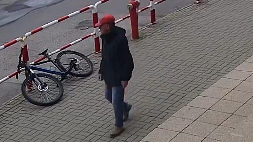 Okazja czyni złodzieja. Przykład z Olsztyna. Policja publikuje nagranie z monitoringu