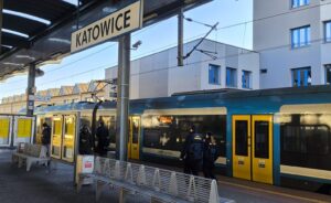 Inforail - Kolejne zmiany na stacji Katowice. Część peronów już dostępna dla pasażerów