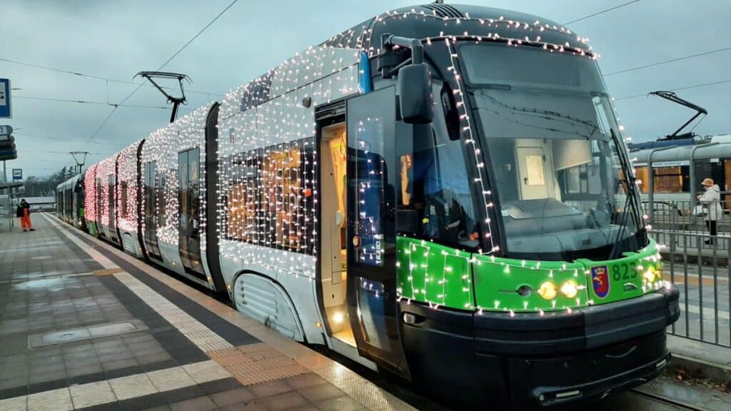 Świąteczne tramwaje wracają na ulice Szczecina. „Perełka” i rozświetlona „Siódemka” foto: UM Szczecin