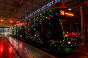 Świąteczny tramwaj w Poznaniu