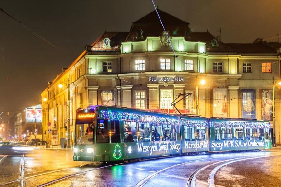 Świąteczny tramwaj MPK z Mikołajem wyruszy na ulice Krakowa 6 grudnia foto: krakow.pl