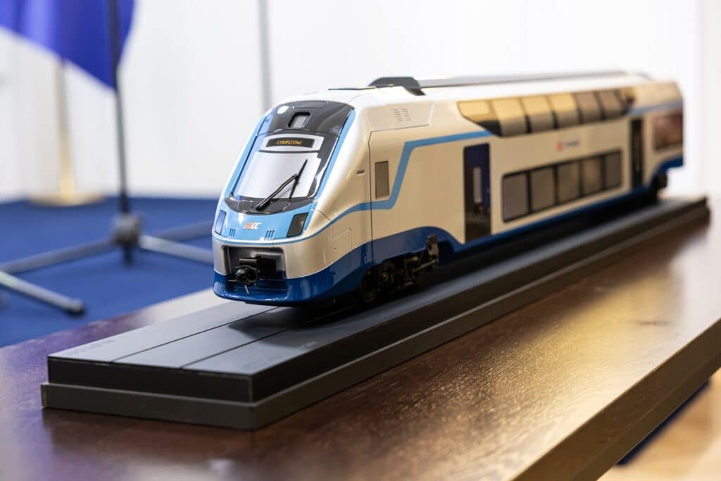 Ministerstwo Infrastruktury podsumowuje 2 lata: kolej, drogi i transport publiczny na rekordach