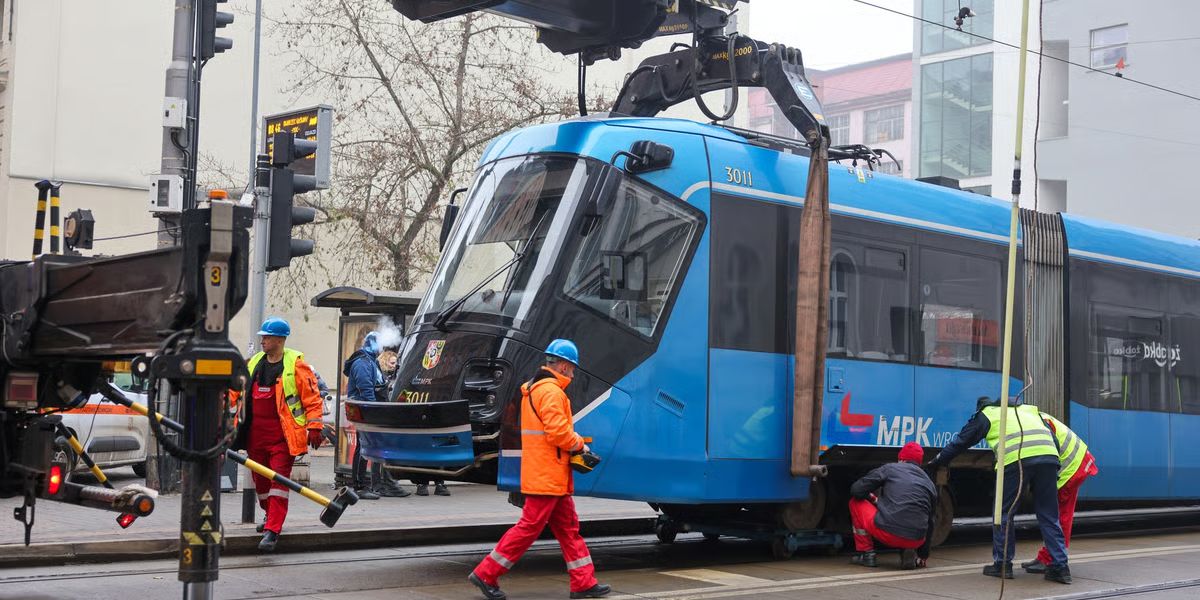 Infotram - Poranne utrudnienia w kursowaniu tramwajów w Łodzi i Wrocławiu