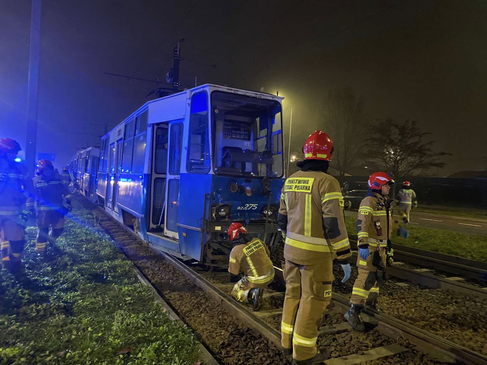 Infotram - Pierwsze ustalenia po wypadku tramwajowym w Krakowie. Stan motorniczego poważny, ale niezagrażający życiu