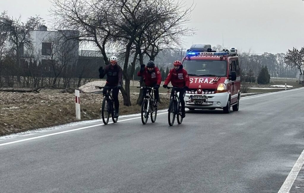 Z Kalisza pojechali rowerami do Warszawy. Z czekiem dla WOŚP na 50 tys. zł