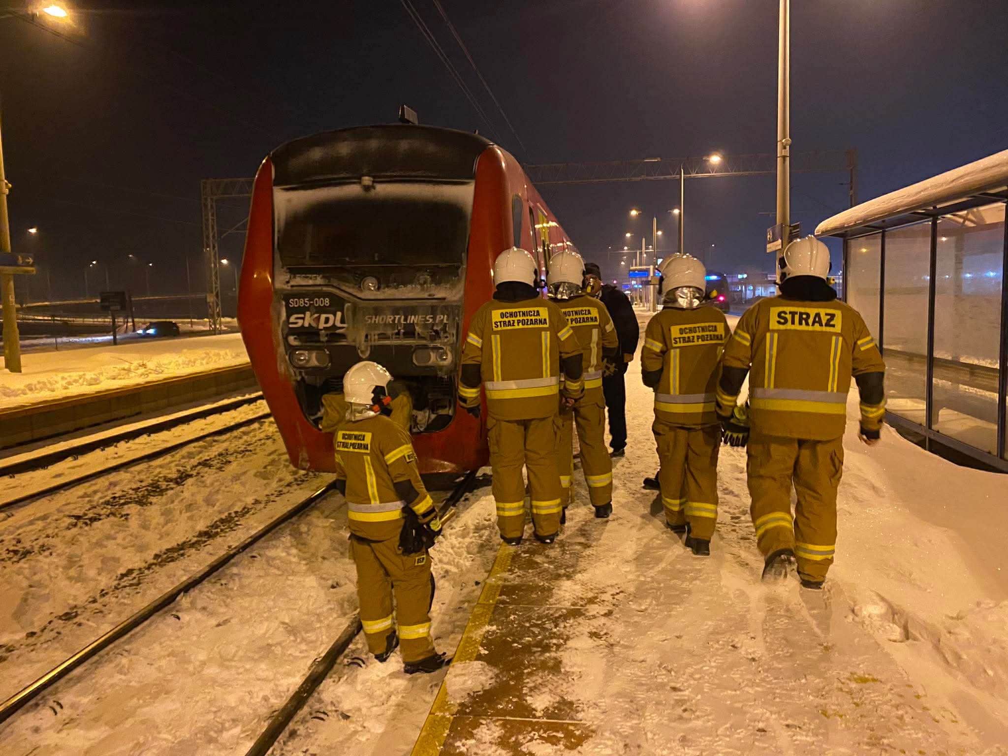 Inforail - Problemy z SD85. Wyciek paliwa i konieczna ewakuacja pasażerów