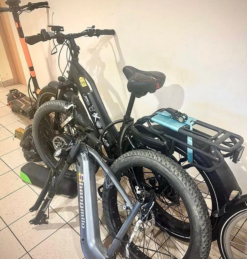 Infobike - Gdańsk: Skradzione e-rowery w piwnicy. Policja przerwała zacieranie numerów