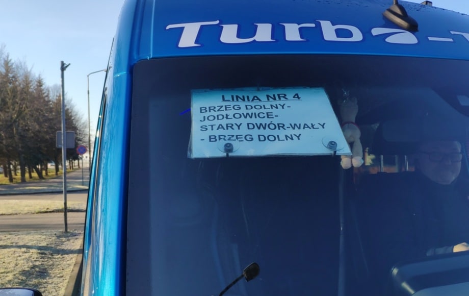 Infobus - Brzeg Dolny wybrał operatora komunikacji gminnej na 2026 rok. Różnicą 0,44 pkt.