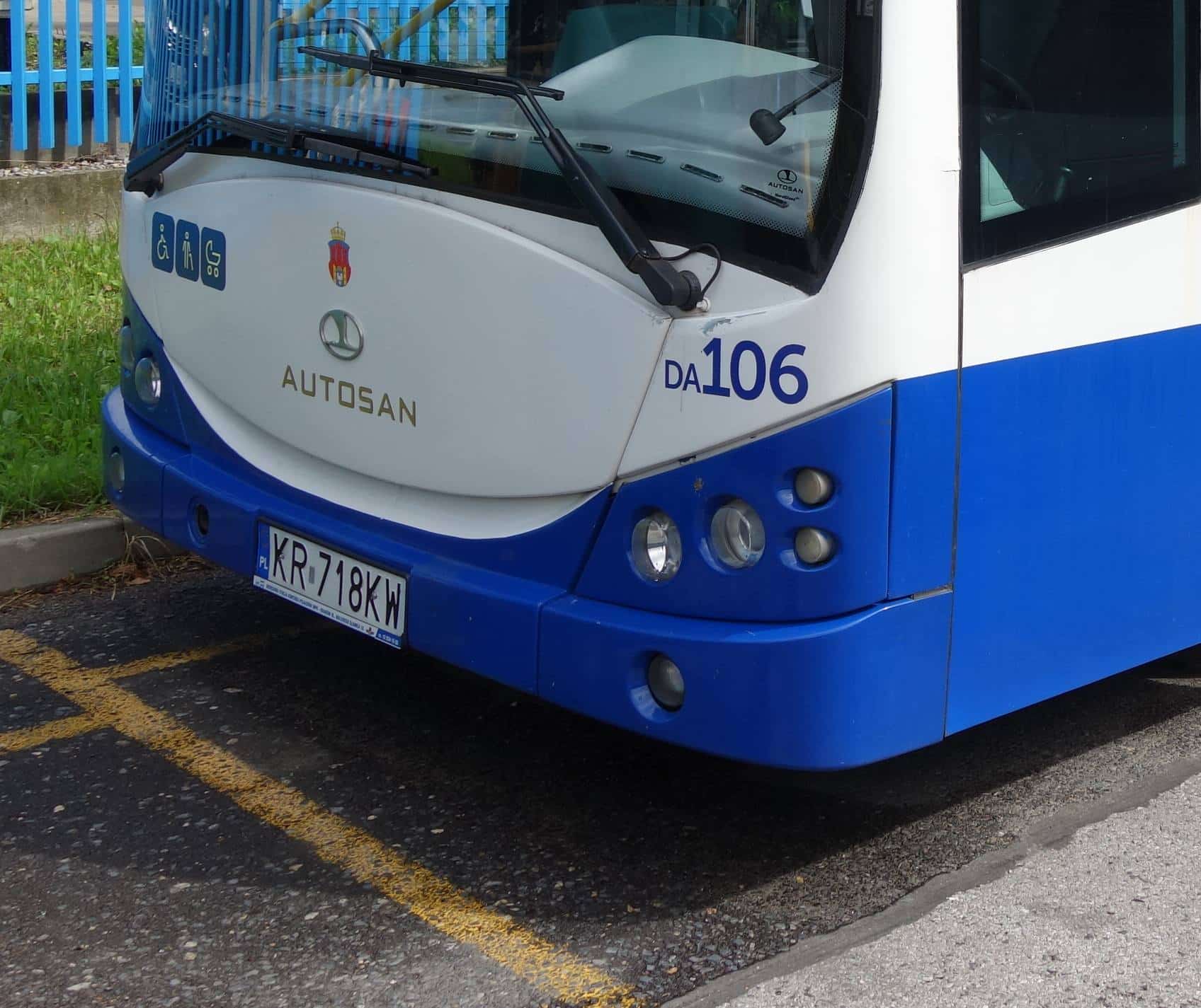 Infobus - MPK Kraków wyprzedaje autobusy Autosan Sancity 9LE. Z rocznika 2009