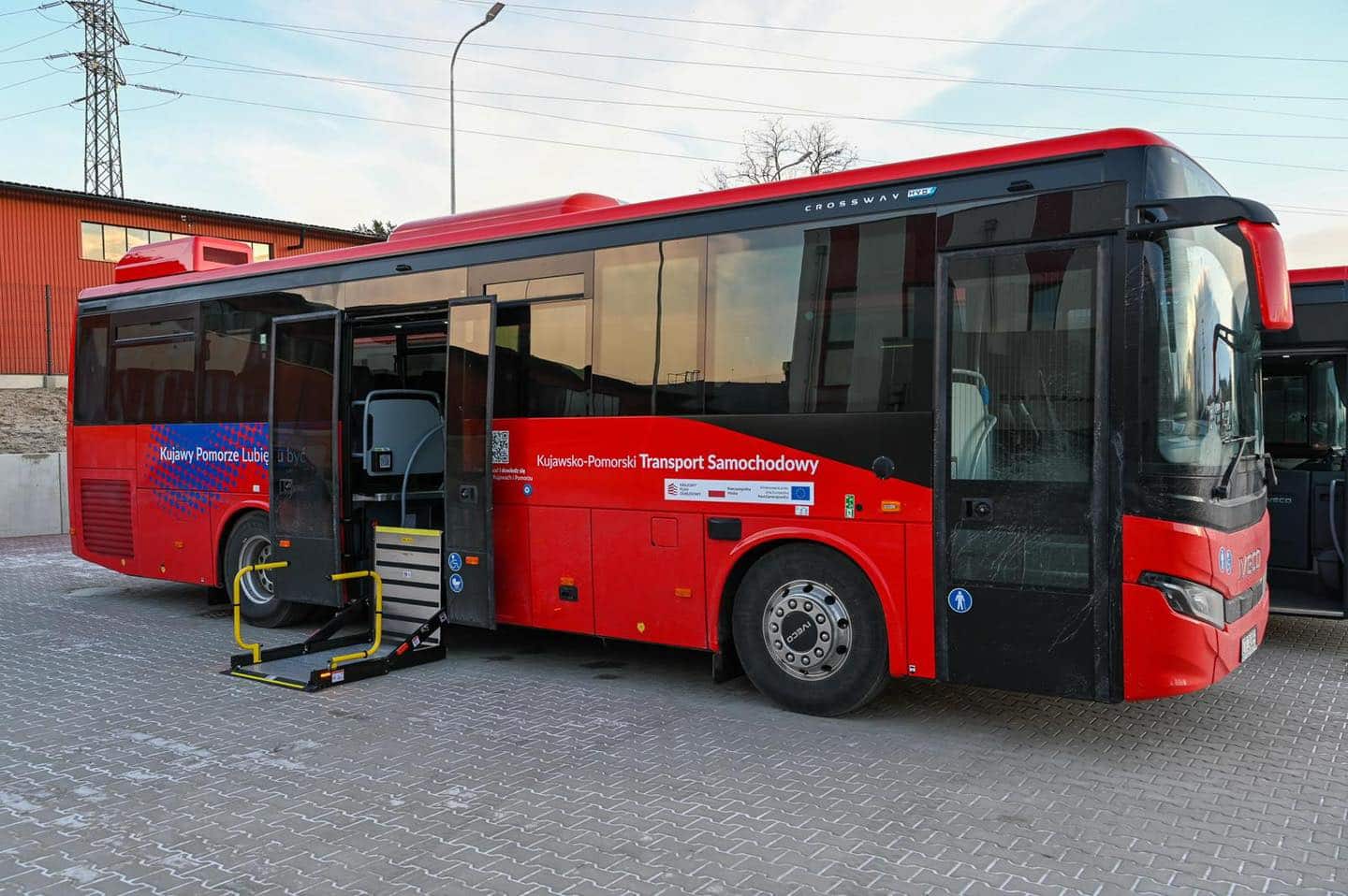 Infobus - Kujawsko-Pomorskie odbiera elektryki i hybrydy Iveco. 40 autobusów dla KPTS