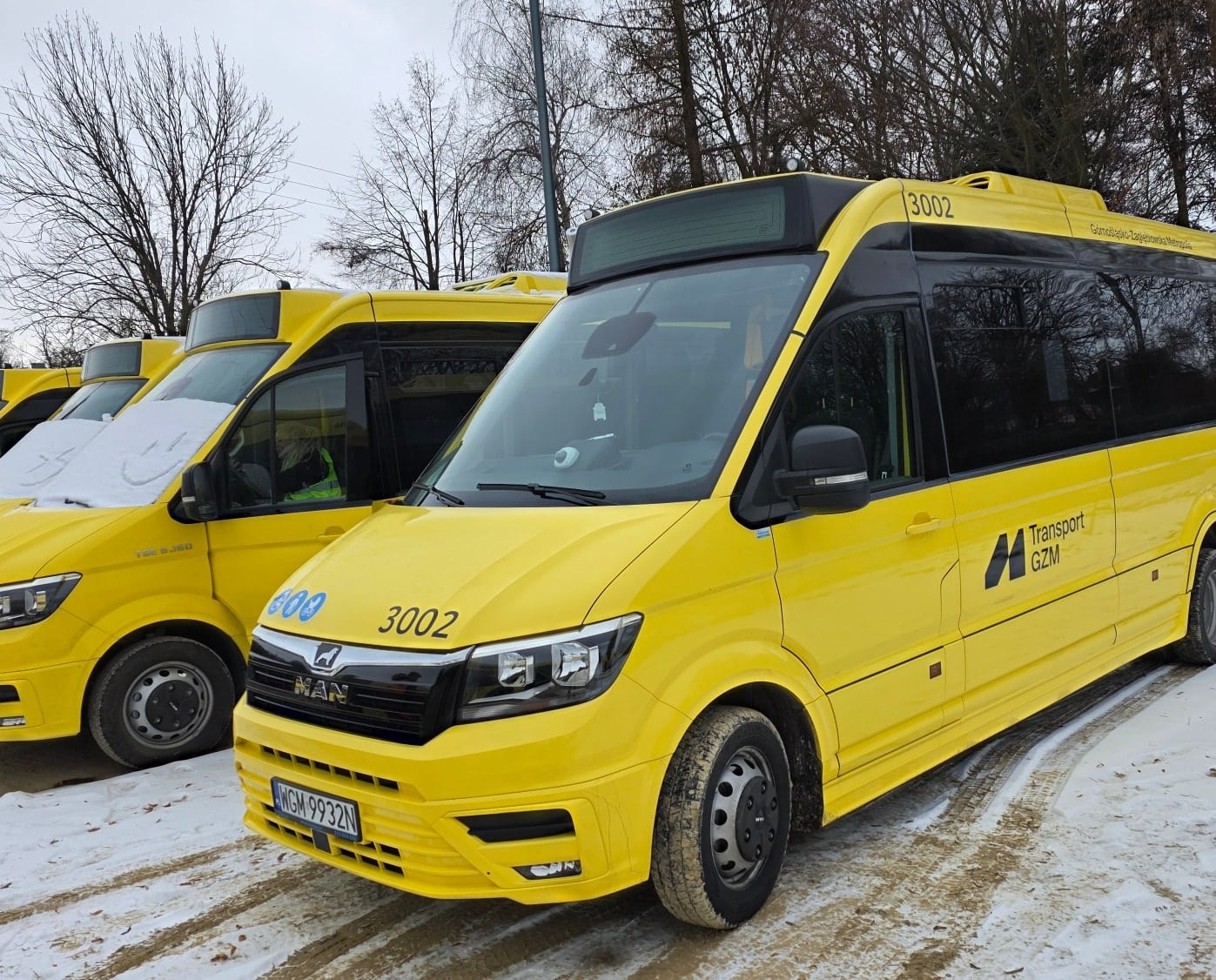 Infobus - PKM Świerklaniec z ofertą na używane minibusy. Jeden gracz w przetargu