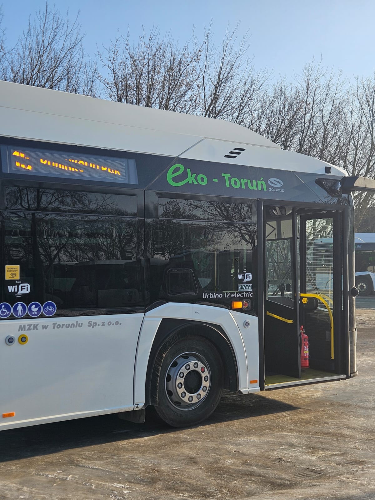 Infobus - Kolejne elektryczne autobusy już w MZK Toruń. MAXI piątka od Solarisa