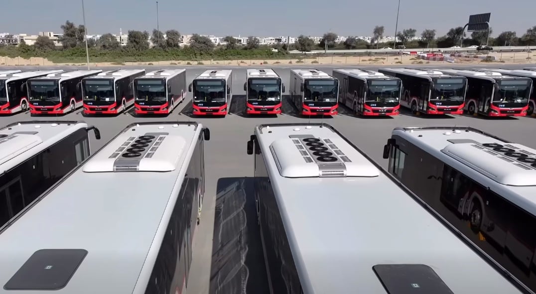 Infobus - RTA Dubaj odbiera pierwsze autobusy z kontraktów 2025: MAN z rekordową dostawą